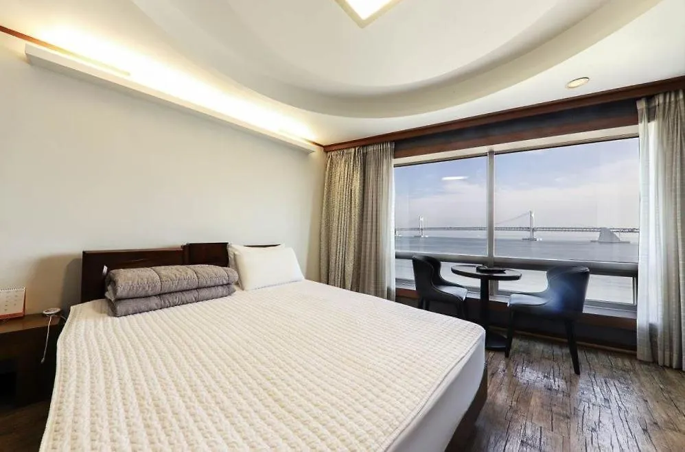 Bridge Hotel Busan