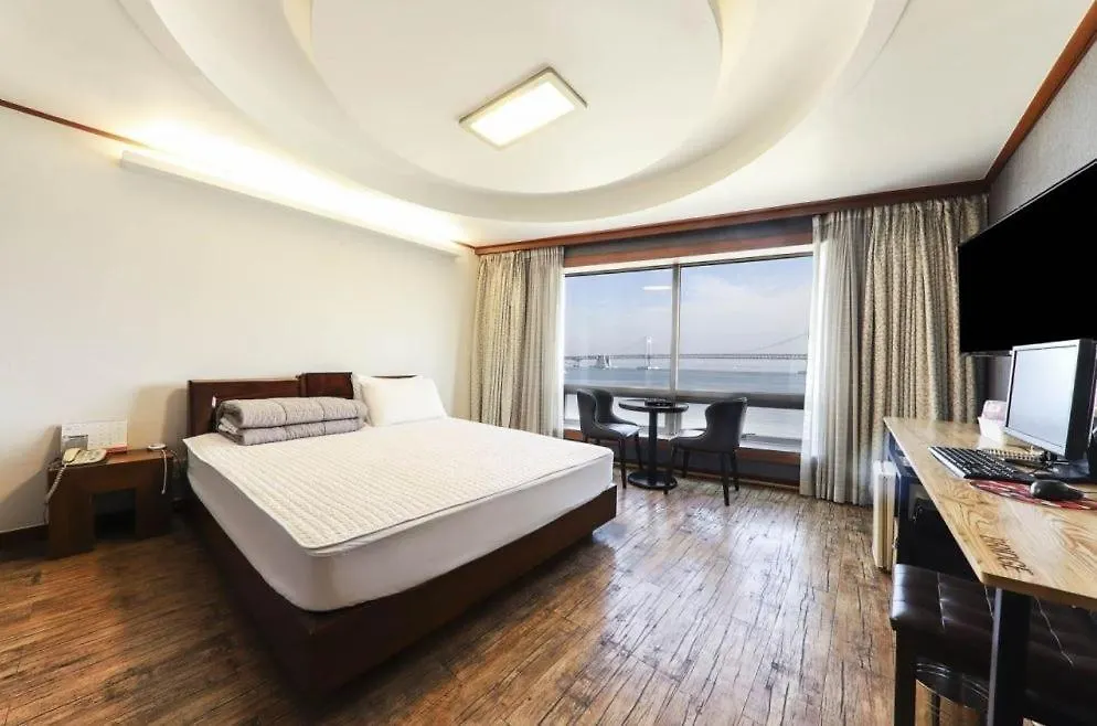 Bridge Hotel Busan
