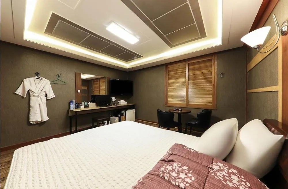 Bridge Hotel Busan